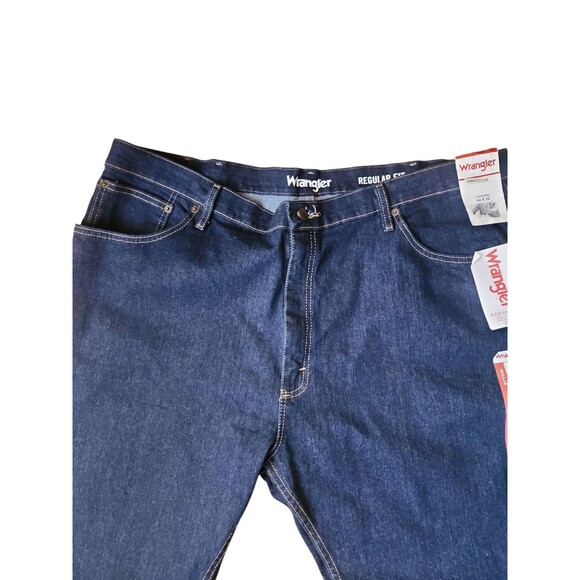 Wrangler Jeans Regular Fit Men's 42 X 32 Straight Leg Free To Stretch Dark Wash - Picture 3 of 11